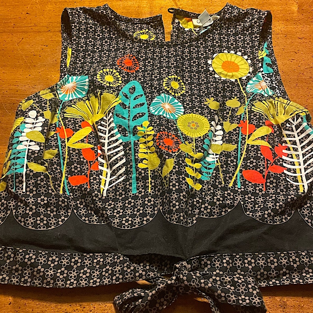 Cousin Carl top, size small, worn once, from boutique